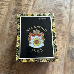 Macanudo Cigar Box