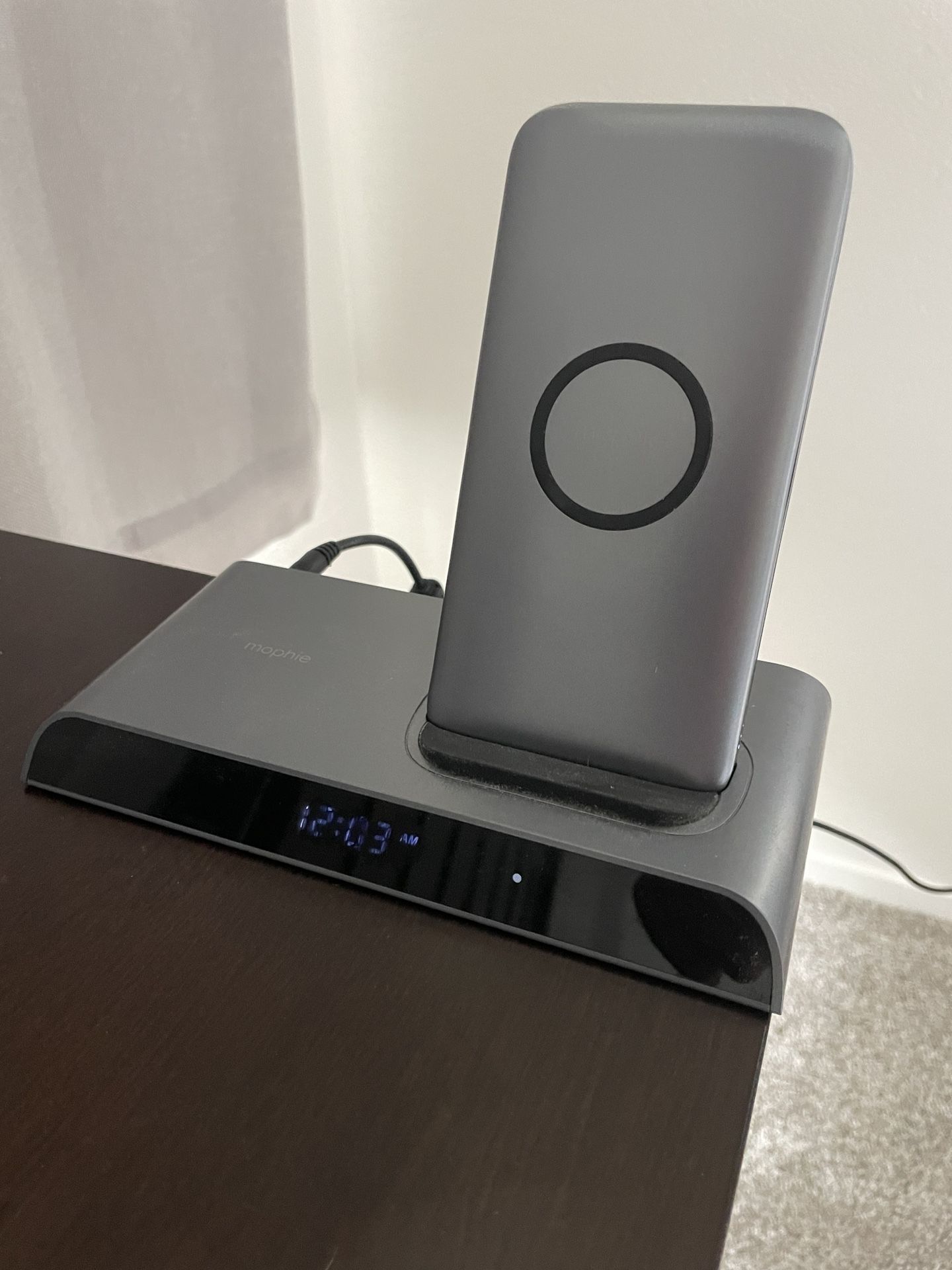Mophie Wireless Charging Dock With Power Bank