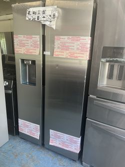 ‼️ New Refrigerator ‼️  work great have warranty available We are located at  635 S  Mickley ave Indianapolis in 46241 We will be happy to assist you 