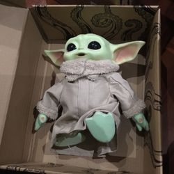 Star Wars The Child  The Mandalorian 11” Plush With 10 Sounds 