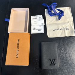 LV Card Holder 