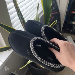 Black Uggs Tasman