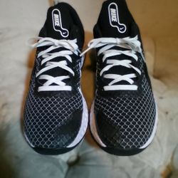 Nike Men Shoe Size 8.5-9 