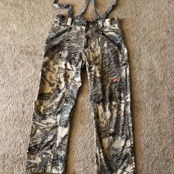 Men’s SITKA Gear Lightweight Hunting Camouflage Pants With Attached Suspenders 