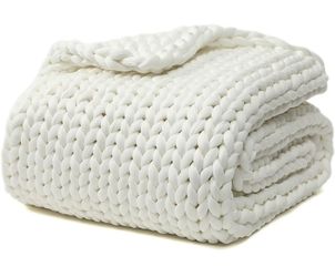 **​Factory Sealed** YnM Weighted Blanket 25 lbs (80" x 87" White) retails for $300 *FREE DELIVERY*