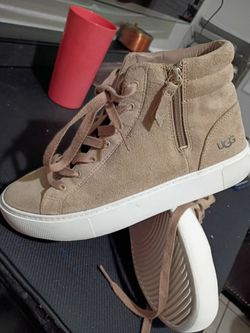 Ugg olli