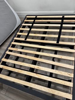 Helix queen size bed frame and platform