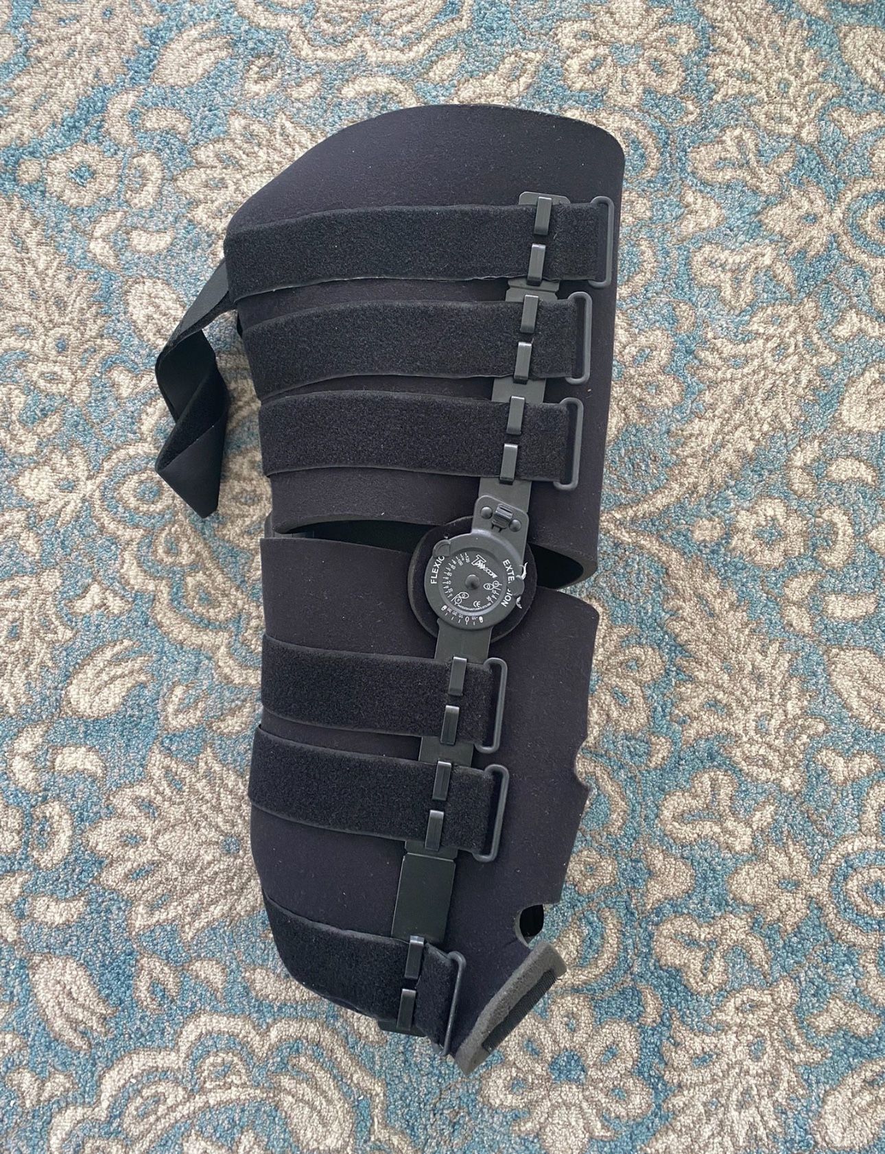 Knee Brace Immobilized Full Protection ACL Soccer Football