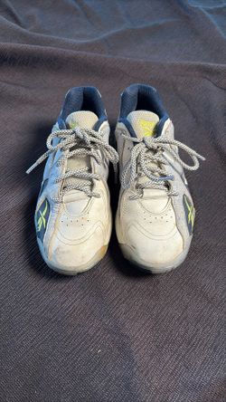 Reebok Kamikaze II Low Kids Shoe- White/Navy- US Size 4