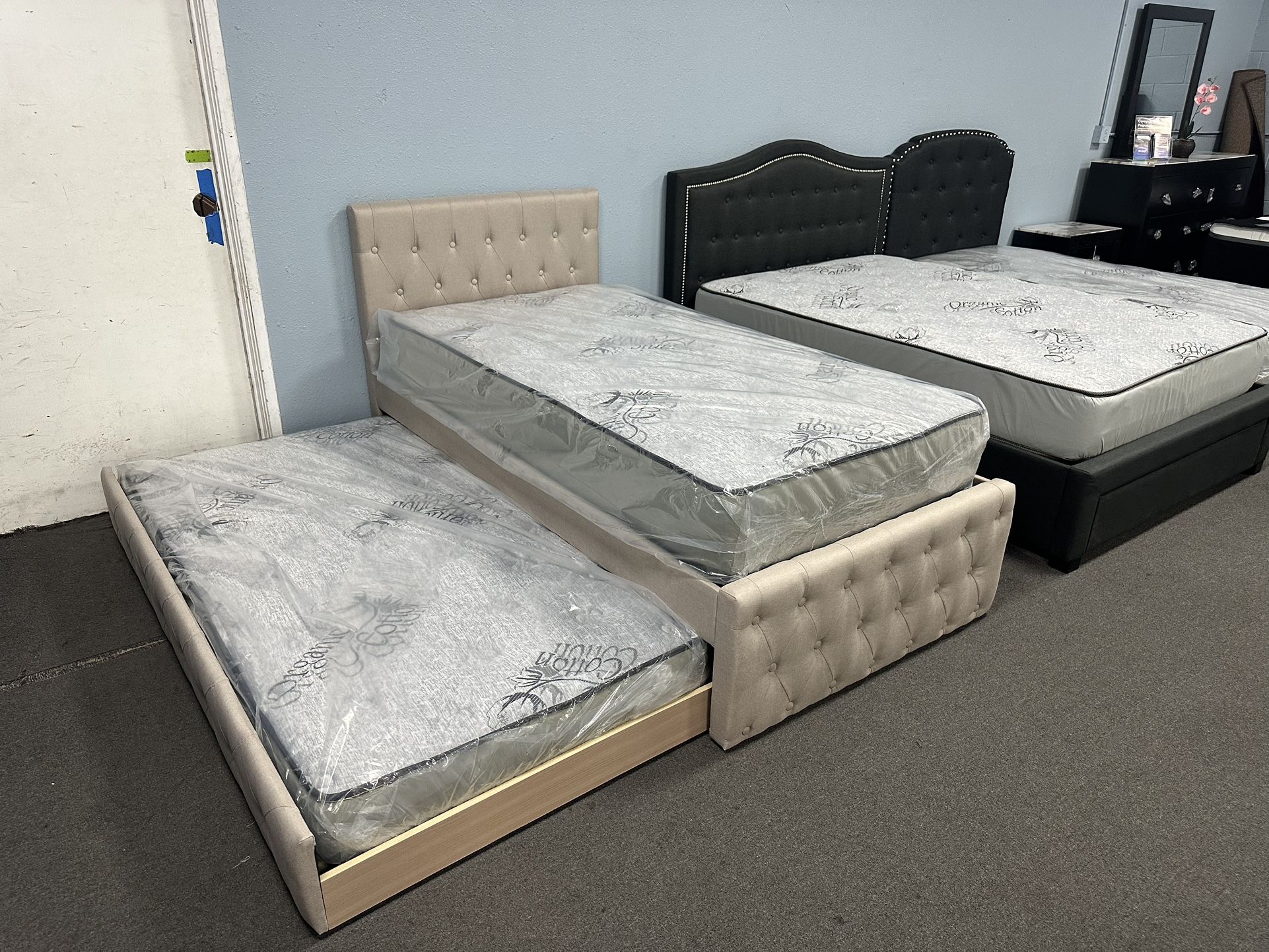 Twin Bed w/ Trundle & 2 Mattresses