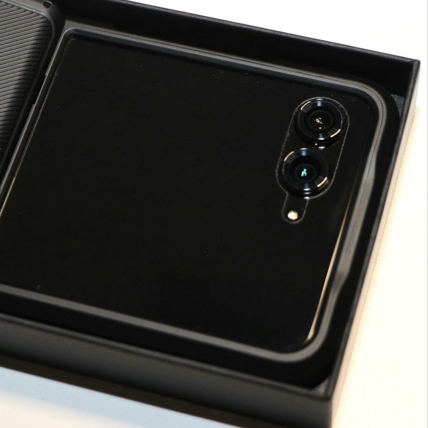 Motorola Razr Plus 2024