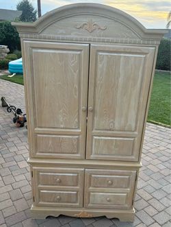 Armoire