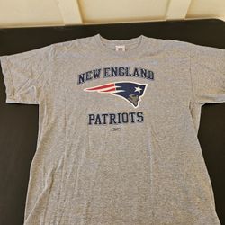 New England Patriots NFL Reebok Tee
Size 