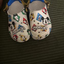 Mickey Mouse Crocs 11