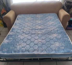 Pull out couch