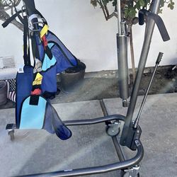 Deluxe Hydraulic Patient Lift by Drive