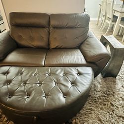 Beautiful Leather Furniture Set 