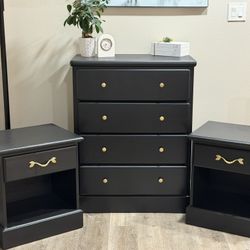Dresser / 2 nightstands 
