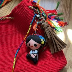 Beautiful Handmade Wayuu Cross body Bag  WithHandmade Bracelet And Frida Kahlo Keychain Tassel (removable)- Bolsa Mensajera Echa a Mano