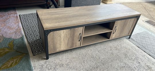 Tv stand