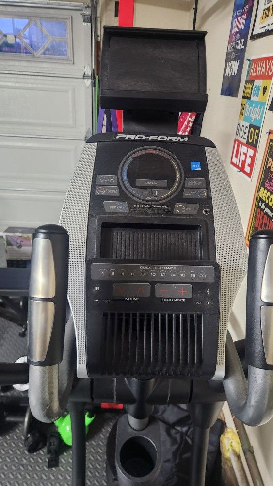 ProForm Smart Strider 6.5 Elliptical for Sale - Excellent Condition