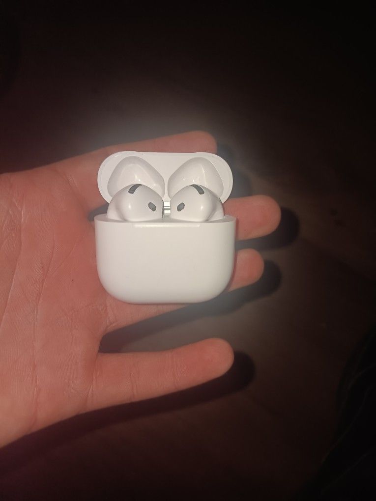 Air Pod 4s