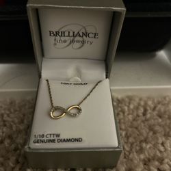 10kt gold necklace 