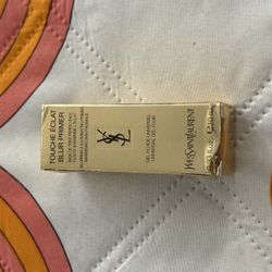 NEW IN BOX- Yves Saint Laurent- Mini Blur Primer Universal Gel-Fluid- 0.33 oz (Retail $20)- Mini Size
