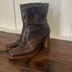 Leather Boots With Wooden Heel