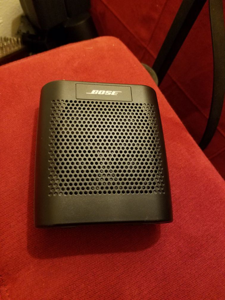 Bose color soundlink Bluetooth speaker $60