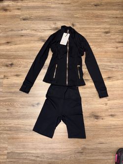 Lululemon black Ebb To Train Set Size 4