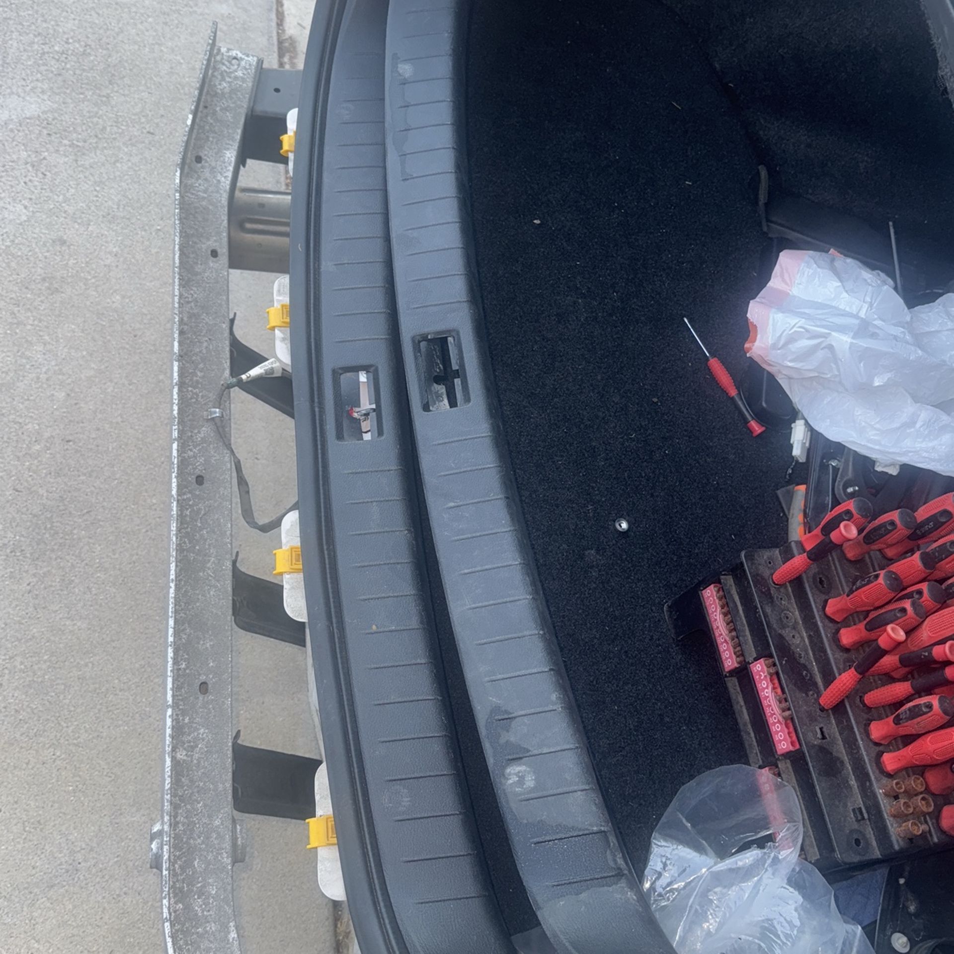 Q50 2020 Trunk Plastic