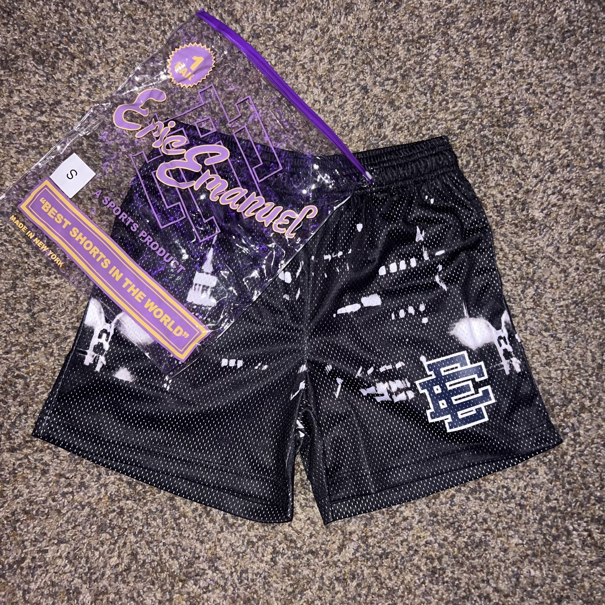 Black Skyline EE Short