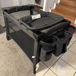 4 in 1 Baby Bassinet - (black)