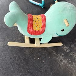 Baby rocking chair
