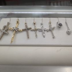 14k Gold Diamond Pendant Different Price And Different Grams Layaway Available 10% Down If You Interested Please Ask Maribel Thank You 