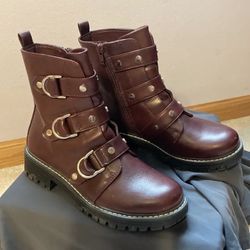 Womens Red Boots Size 7, Like New