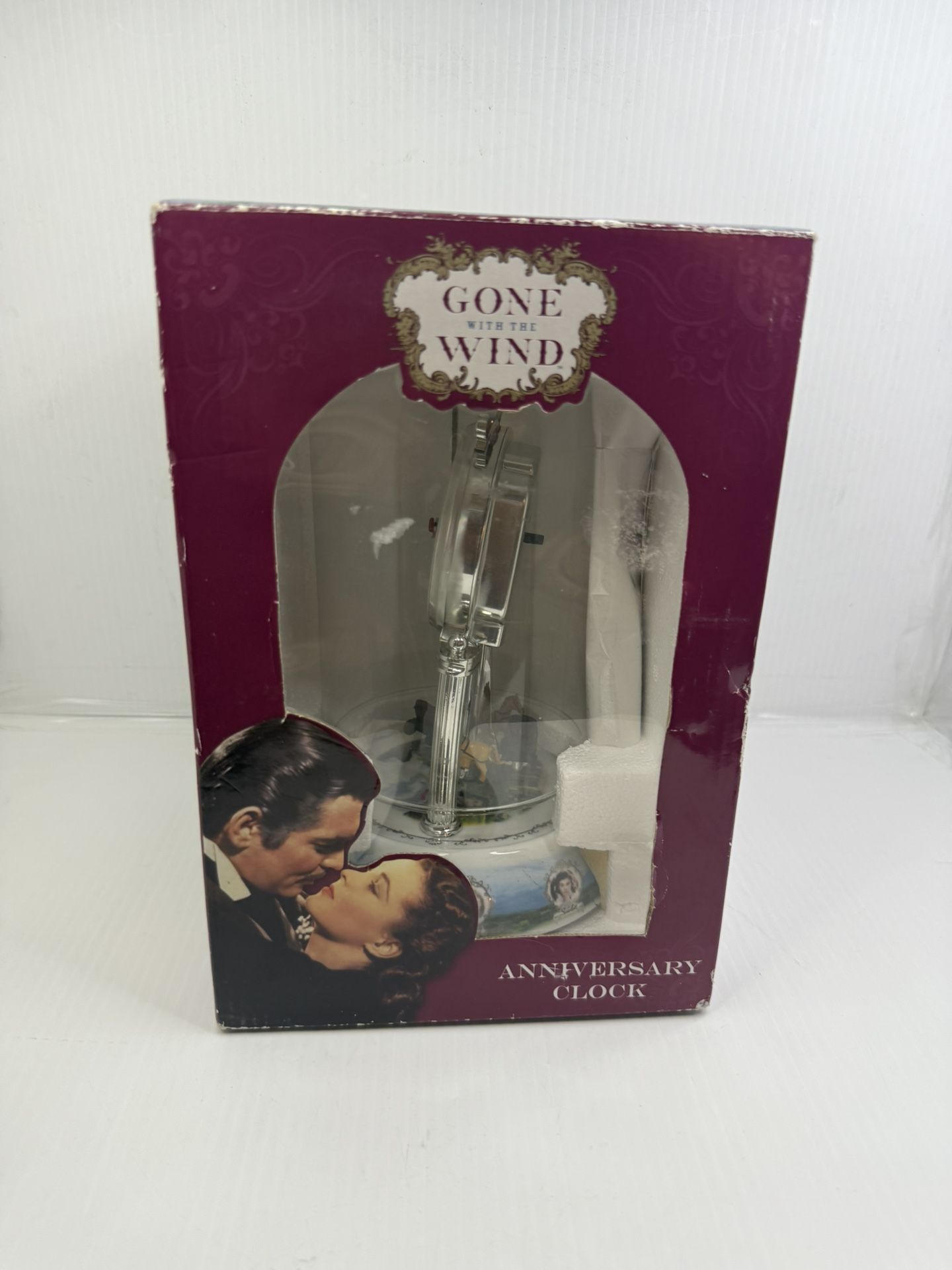 Gone With The Wind Anniversary Clock w/Horse & Carriage Pendulums