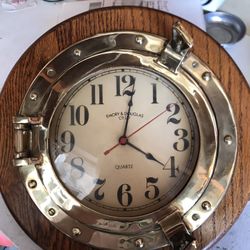 Nautical clock with quartz movement