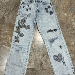 Forever 21 Premium 90s Fit Acid Wash Embroidered Distressed Jeans