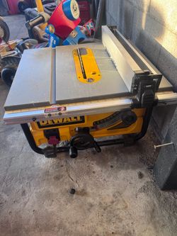 Table Saw DEWALT 10in