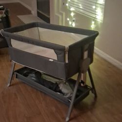 Bassinet/Newborn 