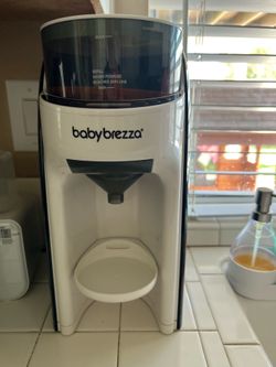Baby Brezza formula maker