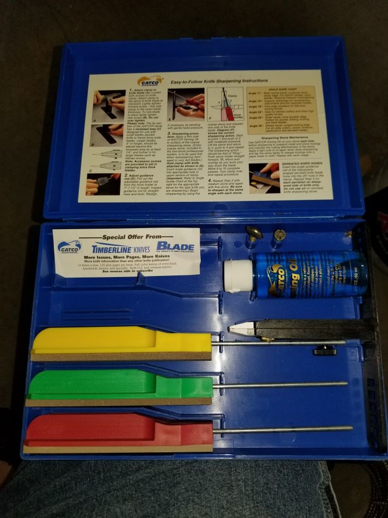 Knife sharpener