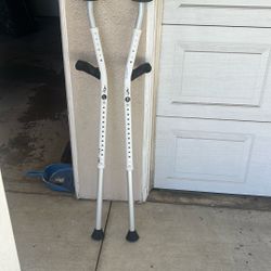 Crutches 