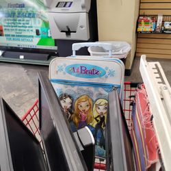 selling a lil Bratz kids luggage