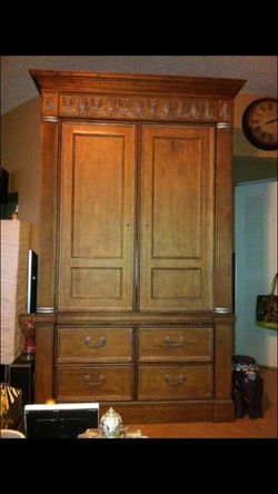 BEAUTIFUL SOLID WOOD ARMOIRE