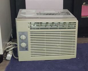 GE (General Electric) 5,000 BTU Window Air Conditioner (Unit Only) – Pre-owned