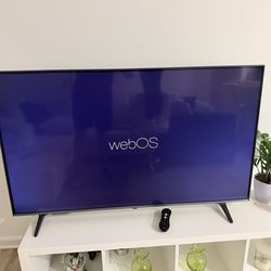 TV LG 55 Inches  with Remote