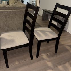 Dining Room Table & chairs